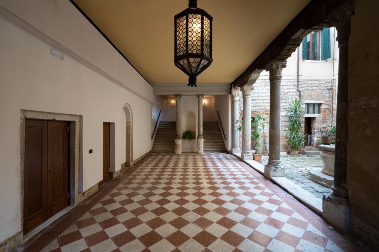 Ca' Longo Palace Damasco Benátky Exteriér fotografie